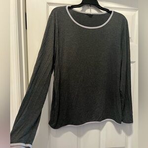 Women's Gray Long Sleeve Top